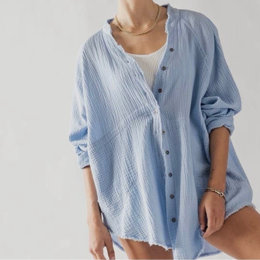 Light Blue Button-Up Women's Top Size Lg